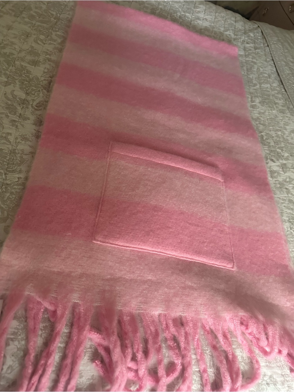 NWT LILLY PULITZER Pink Striped Women's WRAP with Pocket - Soft Fringe